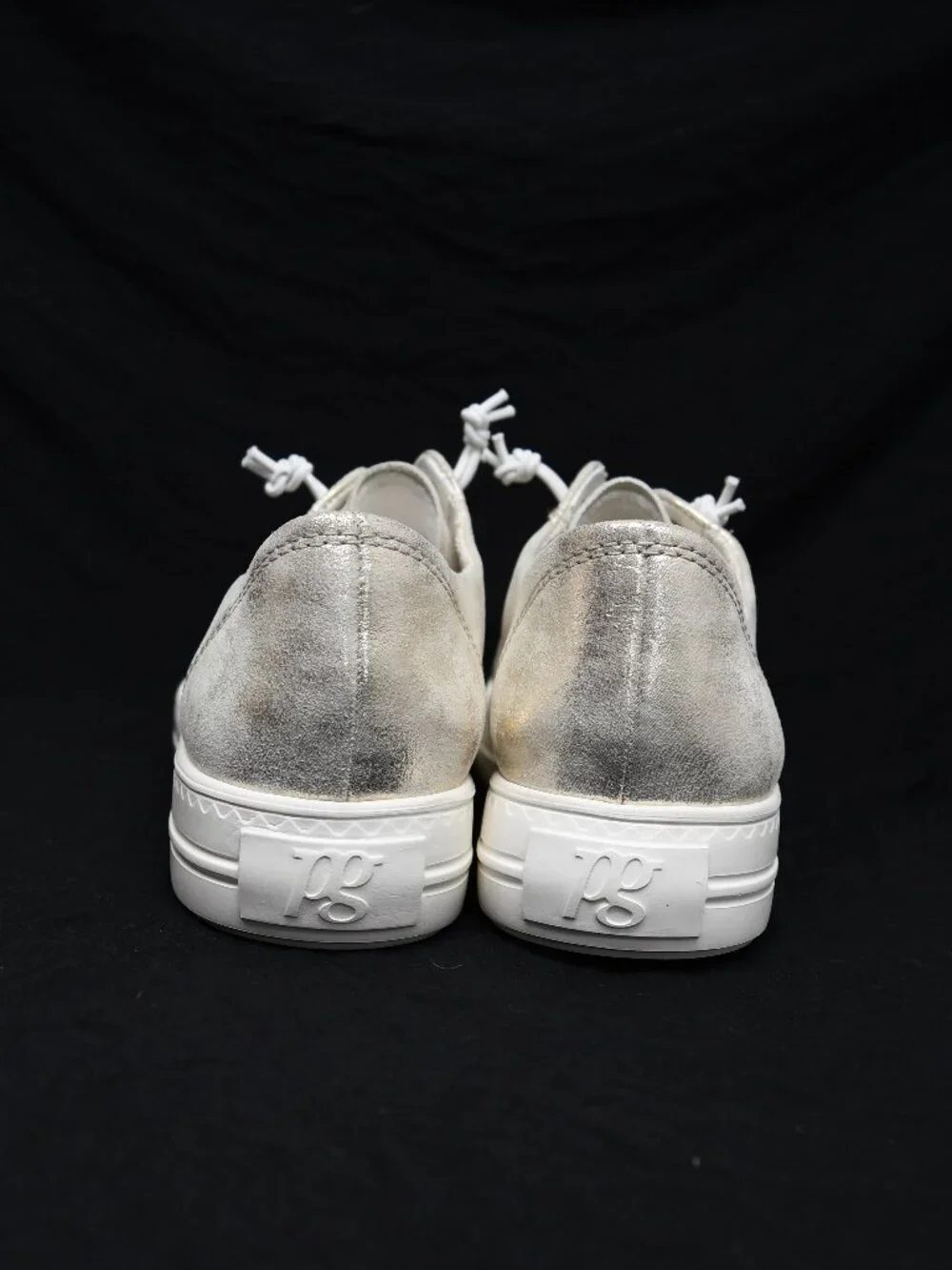 Paul Green Metallic Silver White Low-Top Sneakers